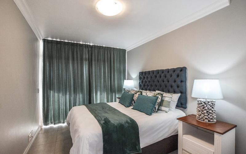 To Let 2 Bedroom Property for Rent in Dolphin Beach Western Cape